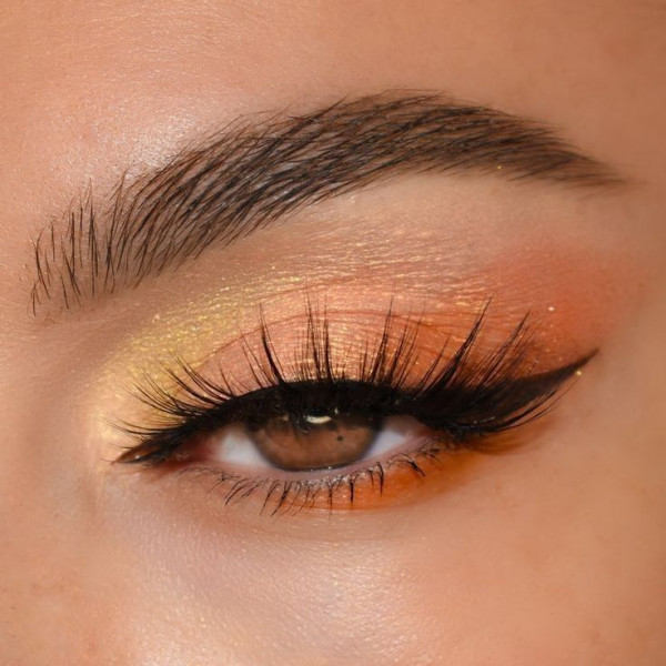 Eye makeup